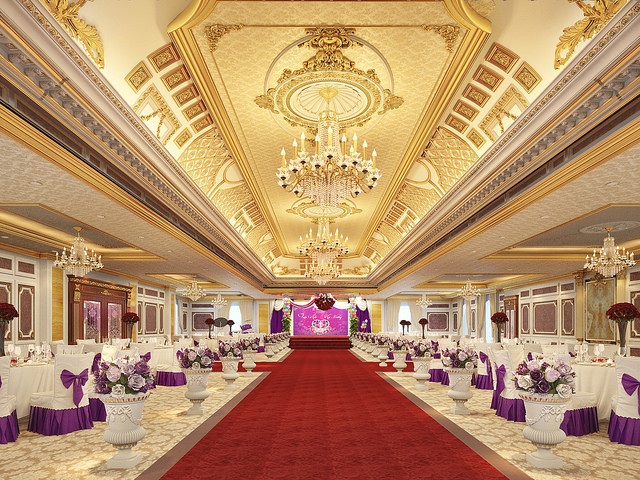 Lợi Ích Của Phù Điêu Cổ Điển PU Trong Trang Trí Nhà Hàng